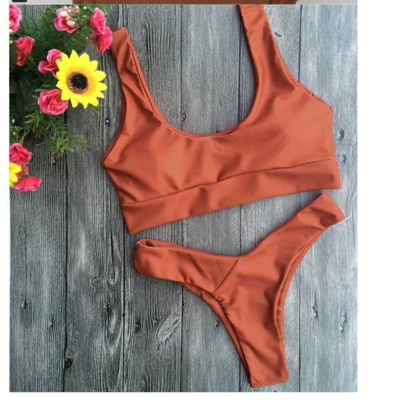 🆕SEXY AND SIMPLE BIKINI - Picture 2 of 2