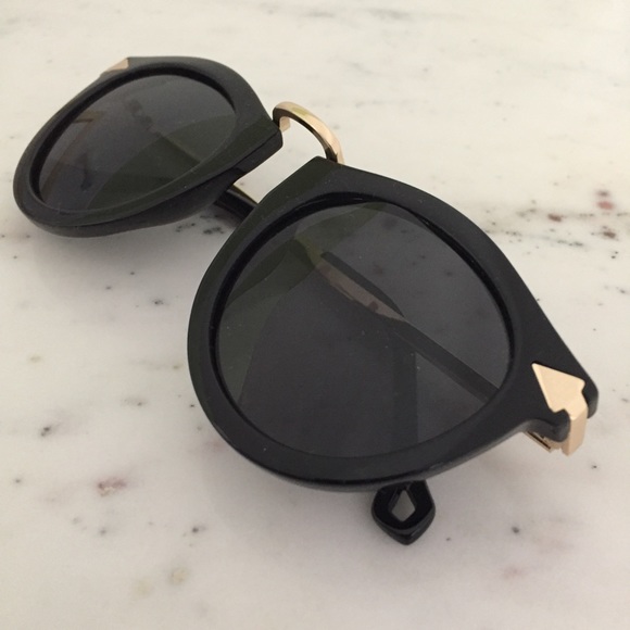 "Margot" Sunglasses || Black & Gold Rounded - Picture 3 of 7