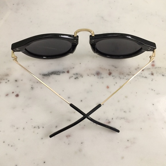 "Margot" Sunglasses || Black & Gold Rounded - Picture 4 of 7