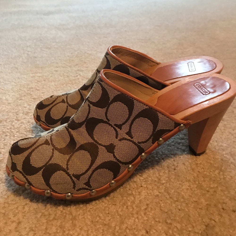 Coach size 7 clogs