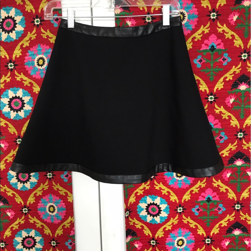 Black flippy mini skirt