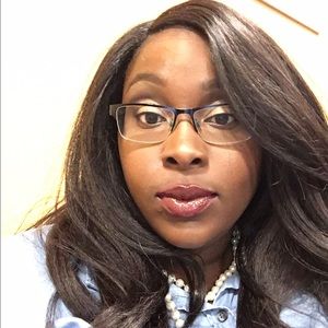 Meet your Posher, Ishekia