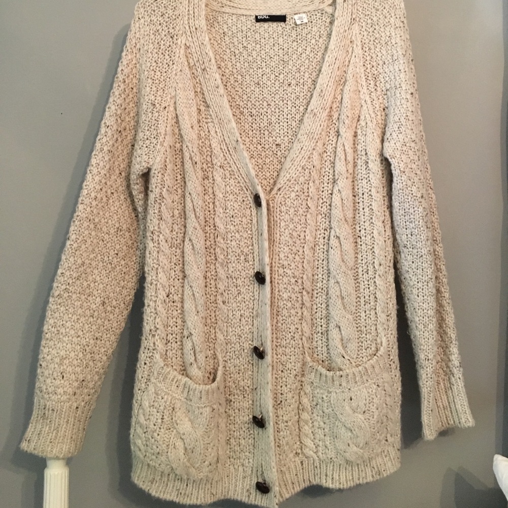 URBAN OUTFITTERS SWEATER