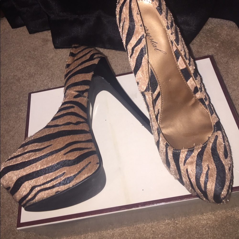 Stripe Super High Platform Heels! Never Worn!