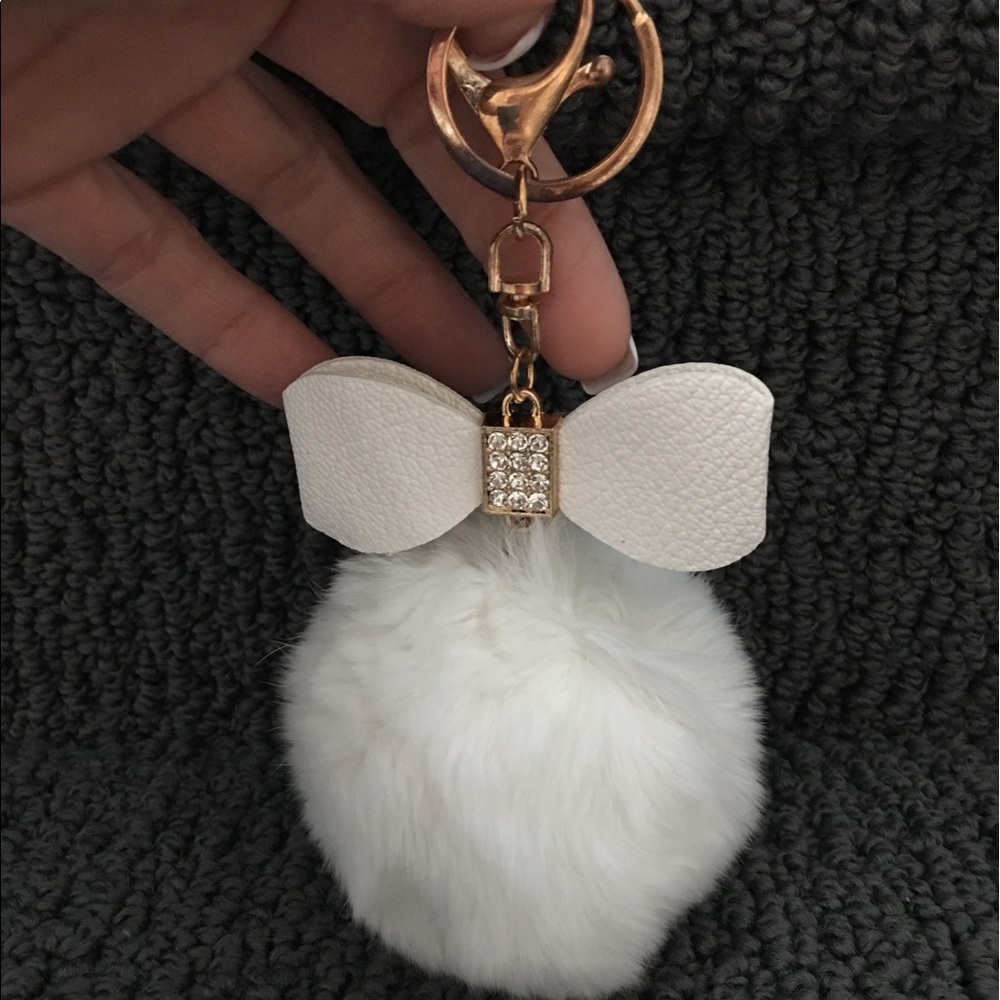 Fun Fur Keychains - Picture 2 of 5