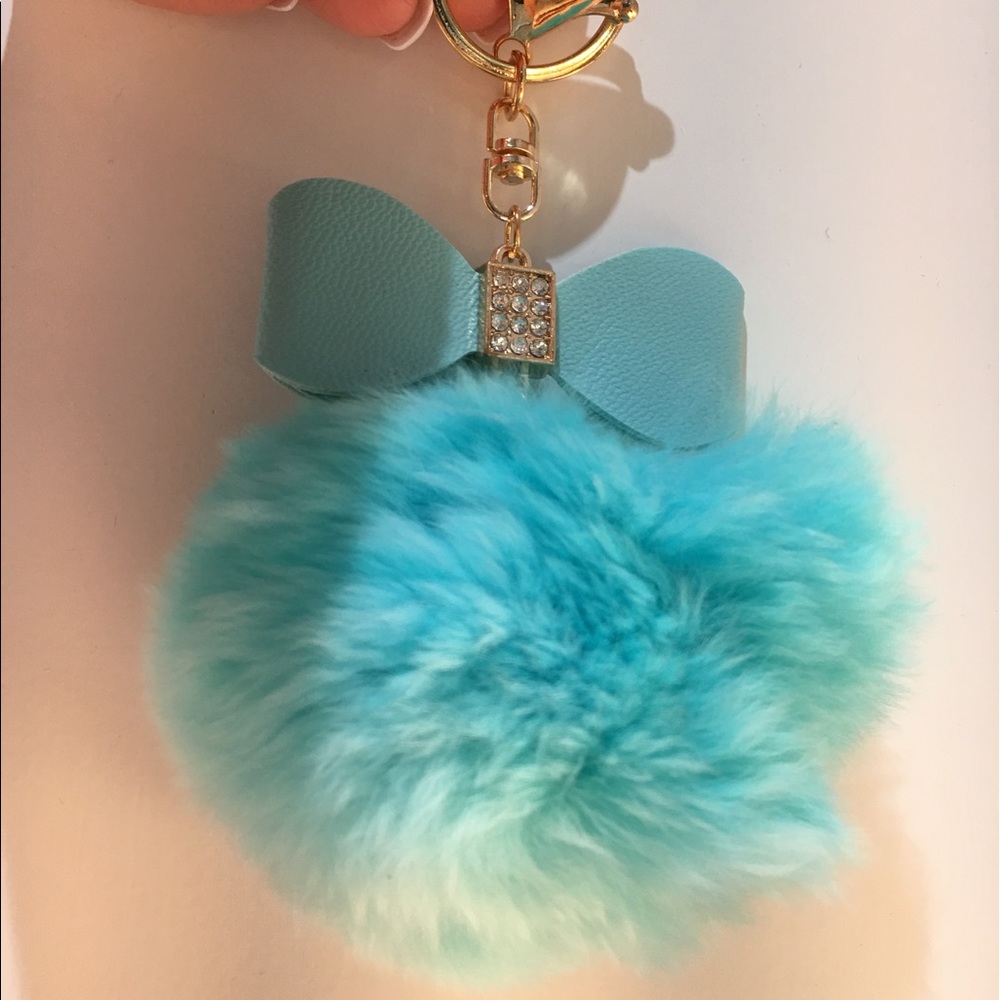 Fun Fur Keychains - Picture 4 of 5