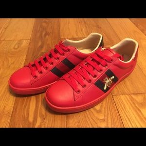 GUCCI Ace Embroidered Low-Top Sneaker (red)