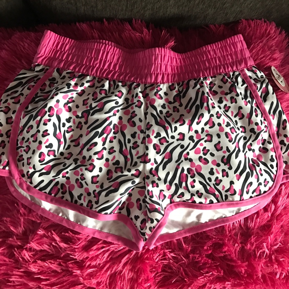 SO Animal print shorts