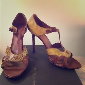 Bottega Veneta Leather & Snakeskin Heels 39.5