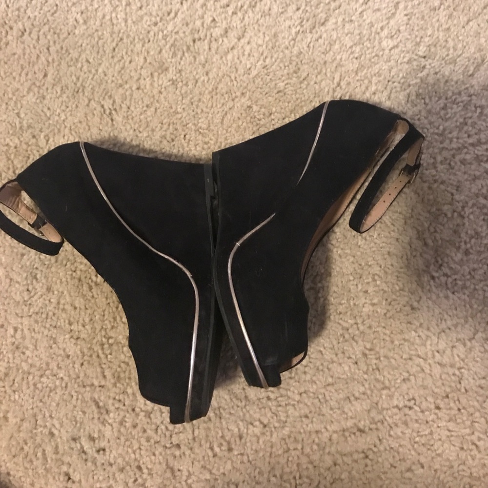 Strap Heels - Picture 4 of 6