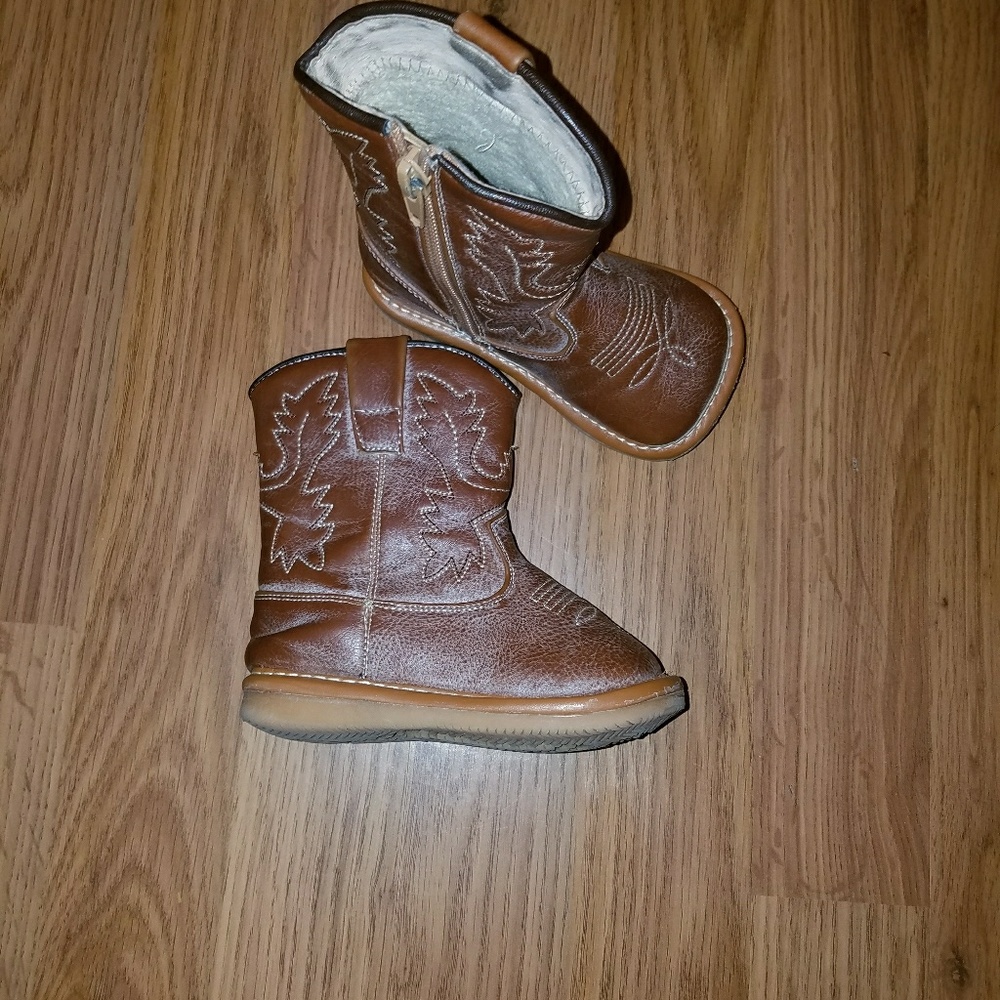 Toddler girl cowboy boots (without squeakers)