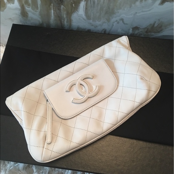 SOLD Chanel Lambskin Cream Fold Over Clutch Bag - Picture 2 of 8