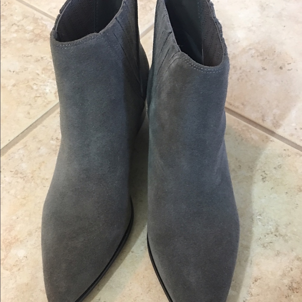 Guess grey suede boots. Never worn!