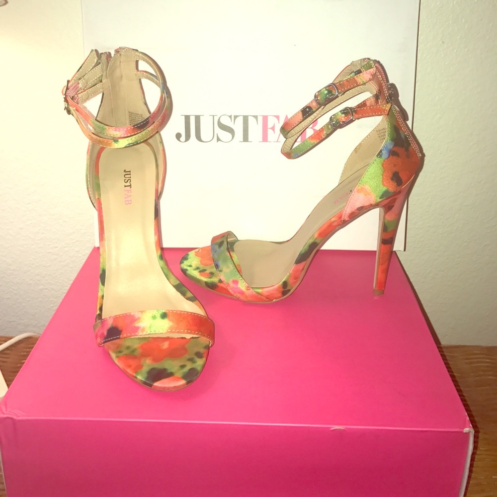 Size 7 "Rochelle" colorful strappy heels Just Fab