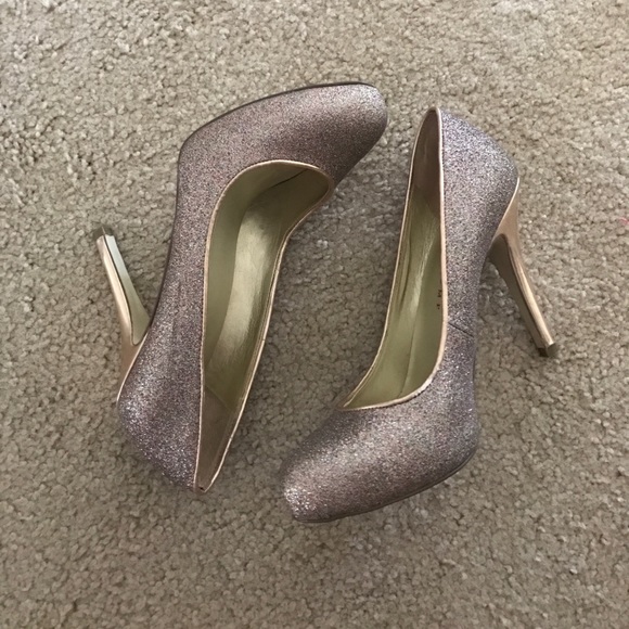 Ivanka Trump Heels - Picture 2 of 6