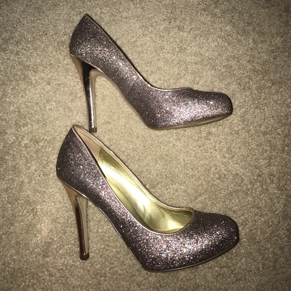 Ivanka Trump Heels - Picture 5 of 6