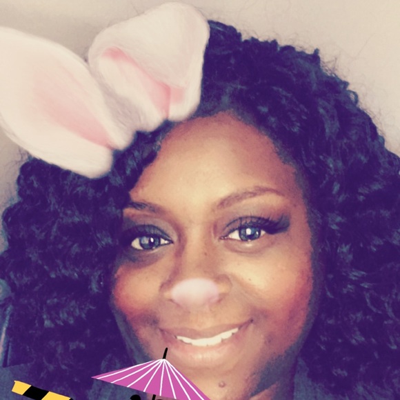 Meet your Posher, Veronica - Picture 2 of 8