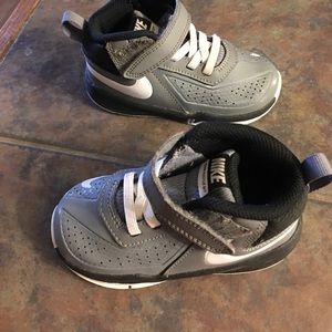 Nike Team Hustled Toddler Boy Shoes