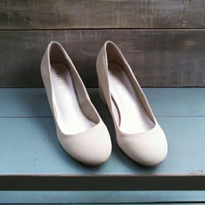 New Cream Suede Pumps