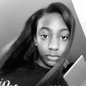 Meet your Posher, Alexis