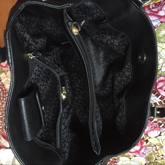 Dkny handbag - Picture 4 of 8