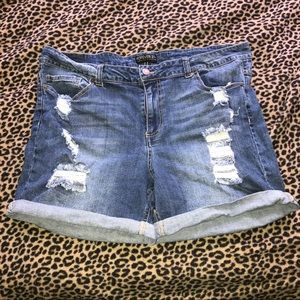 Forever21 plus size shorts size 18