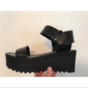 Steve Madden platform sandals