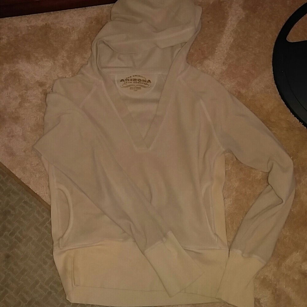 Hooded flease v neck with pockets