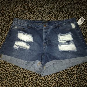 ✨NWT✨ Forever21 plus size shorts size 20