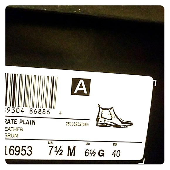 Chelsea boots - Picture 1 of 3