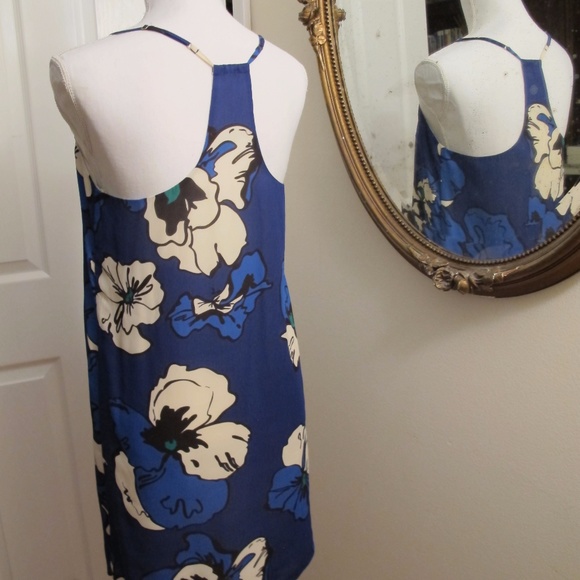Intrigue Couture blue and white floral Dress - Picture 4 of 5