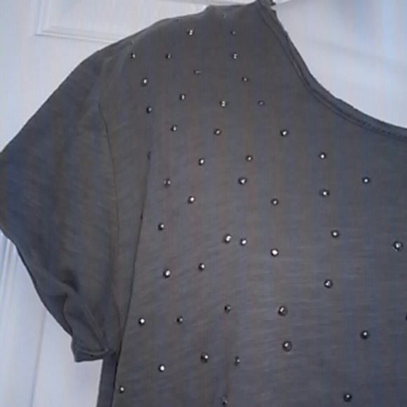 NWT Studded Top by Chelsea & Violet - Picture 2 of 6