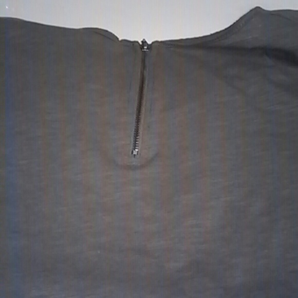 NWT Studded Top by Chelsea & Violet - Picture 5 of 6