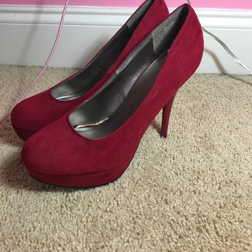 Red 5 inch pumps *worn once*