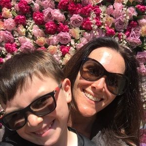 Meet your Posher, Debi