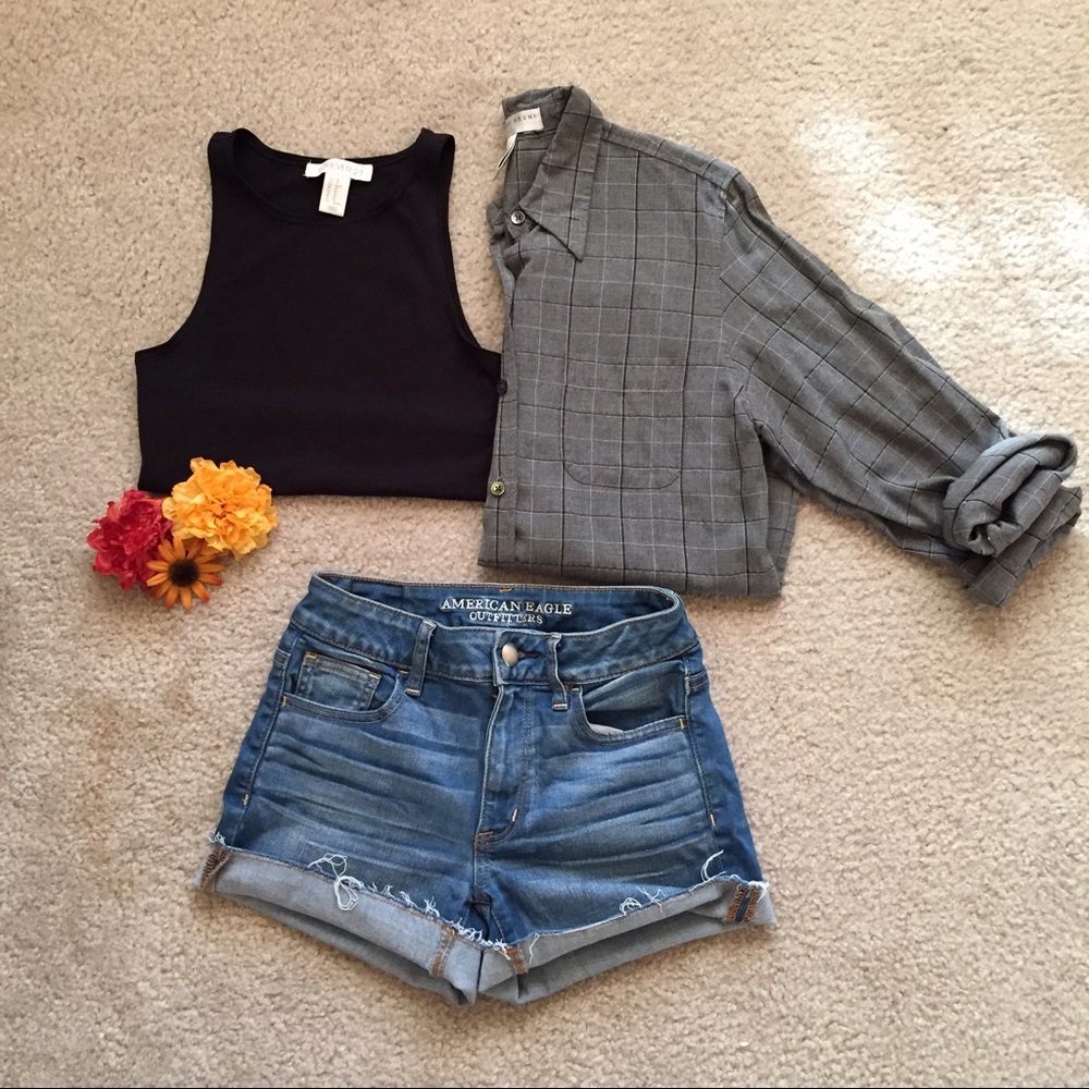 ✨Grey Button Up✨