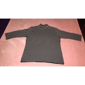 Fitted collar strip shirt