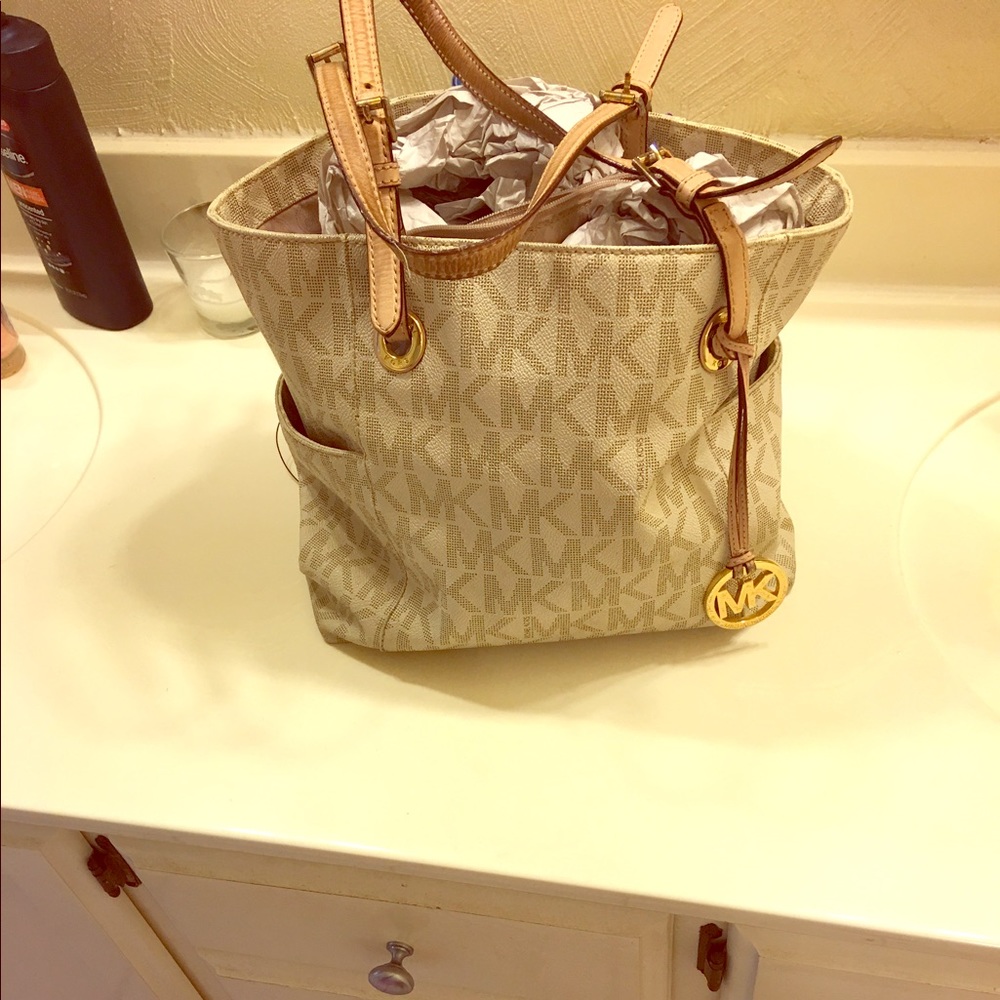 MK purse