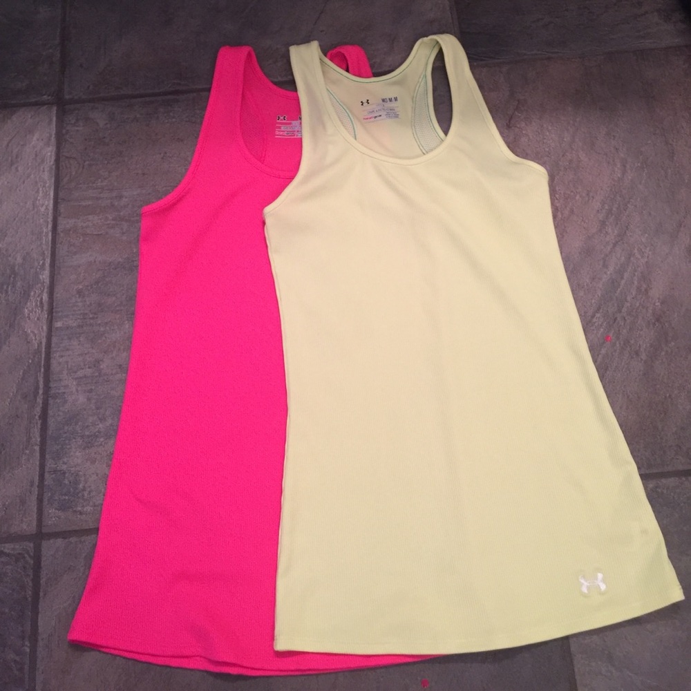 Under Amor fitted tanks Medium (bundle)!