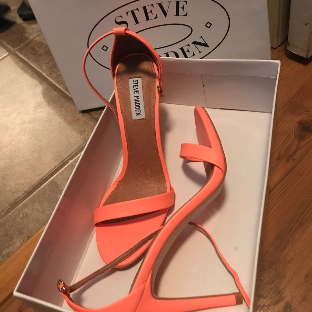 Steve Madden Coral Heels 9 1/2