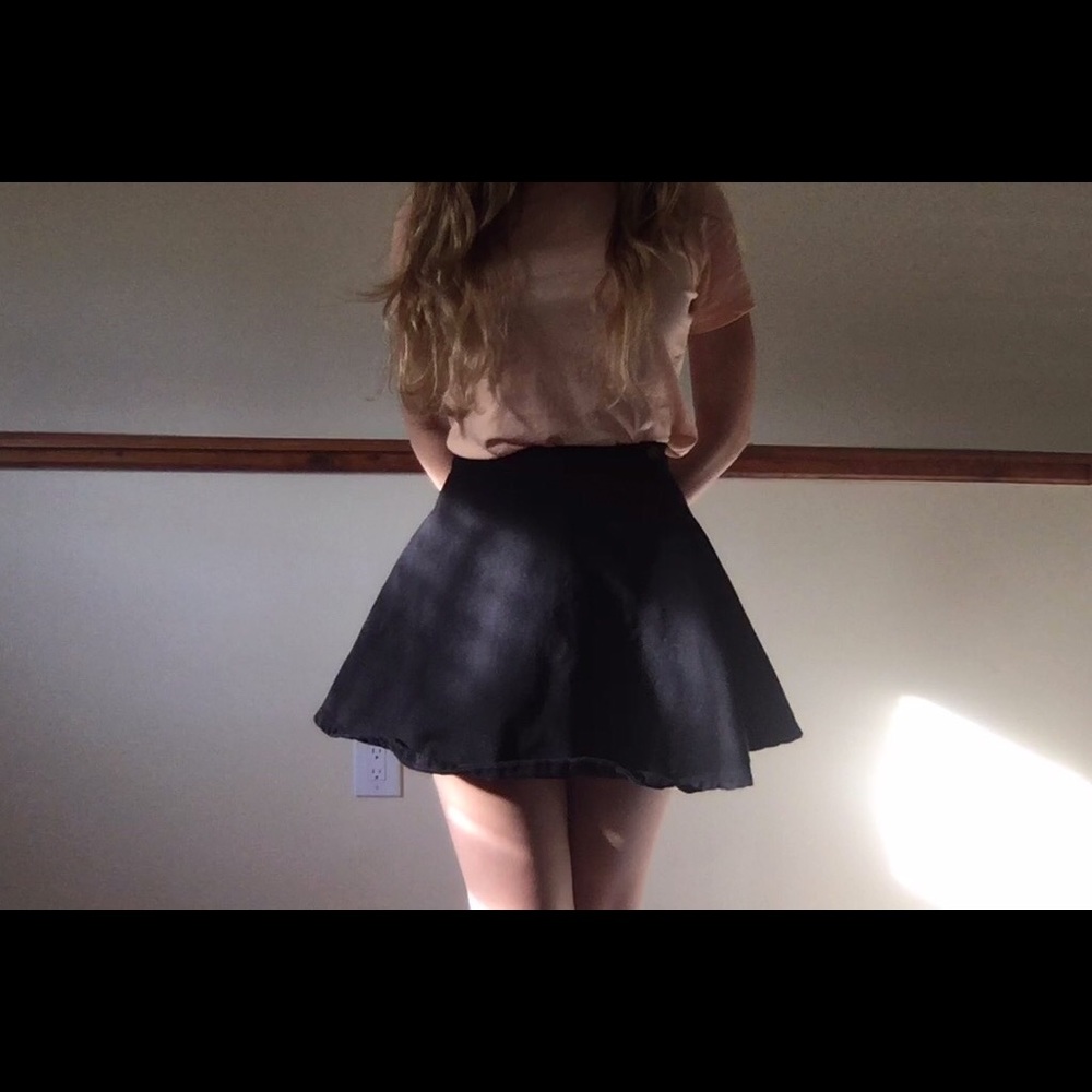American apparel highwasted skirt in black