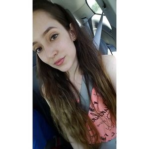 Meet your Posher, Mikayla