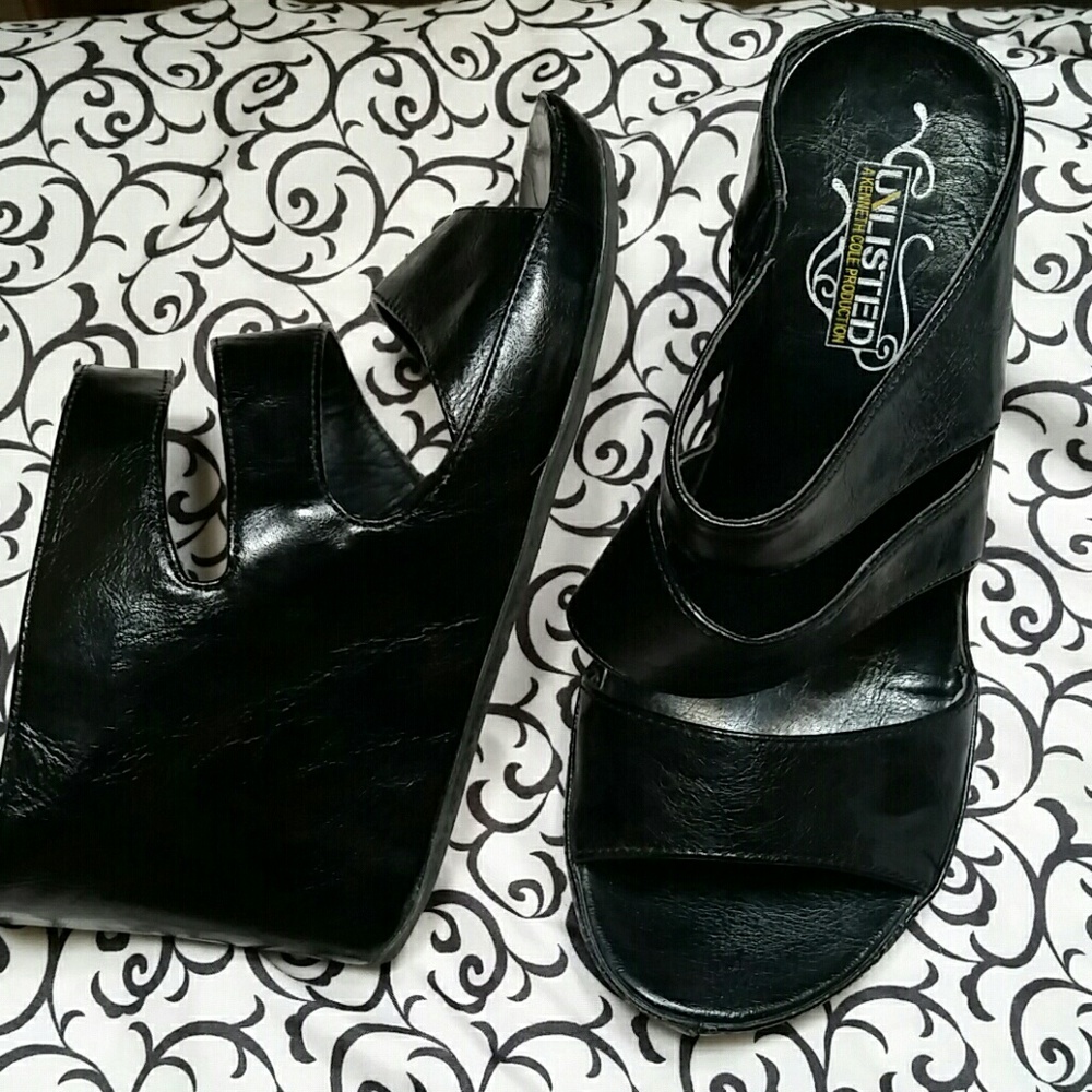 Unlisted a Kenneth Cole production Wedge