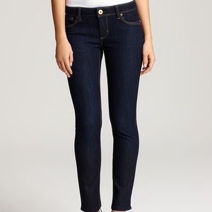 🎉DL1961 mid-rise skinny jeans 🎉