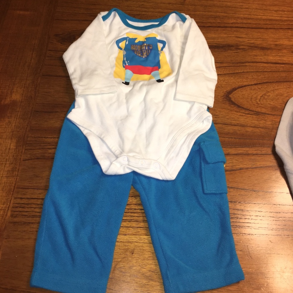 Boy 2 piece set Top & Bottom