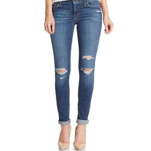 Joes Skinny Distressed Ankle Mid rise size 26