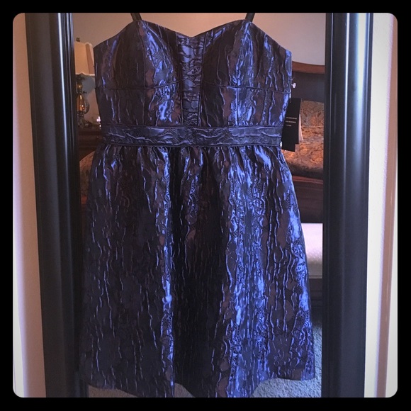 Super pretty dress. Size 8 junior - Picture 1 of 8