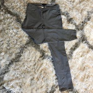 Size M Sanctuary Brand Patterned Leggings