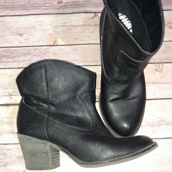 Rocket Dog Shoes - Black Boots - Short / Ankle