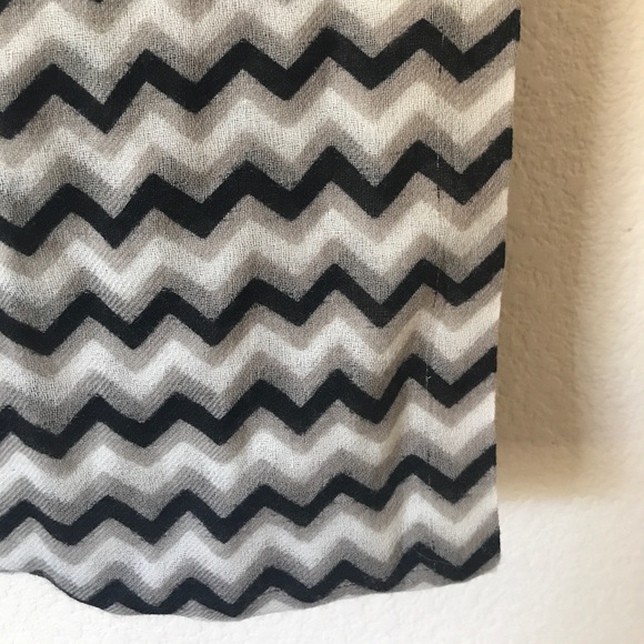 Anthropologie black and white scarf - Picture 3 of 4